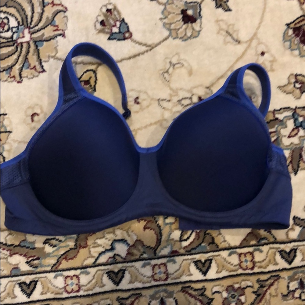 Wacoal Sports Bra 32 DDD NWOT